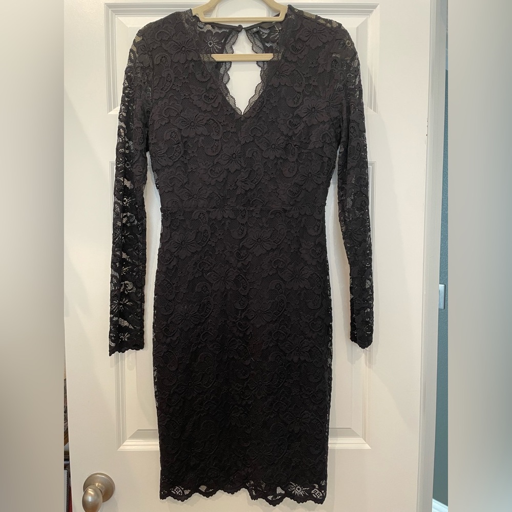 Vero Moda black stretch lace backless dress. Fully lined. Knee length. Size M